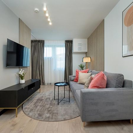 Wroclavia Apartments Dyrekcyjna By Noclegi Renters Wrocław Zewnętrze zdjęcie