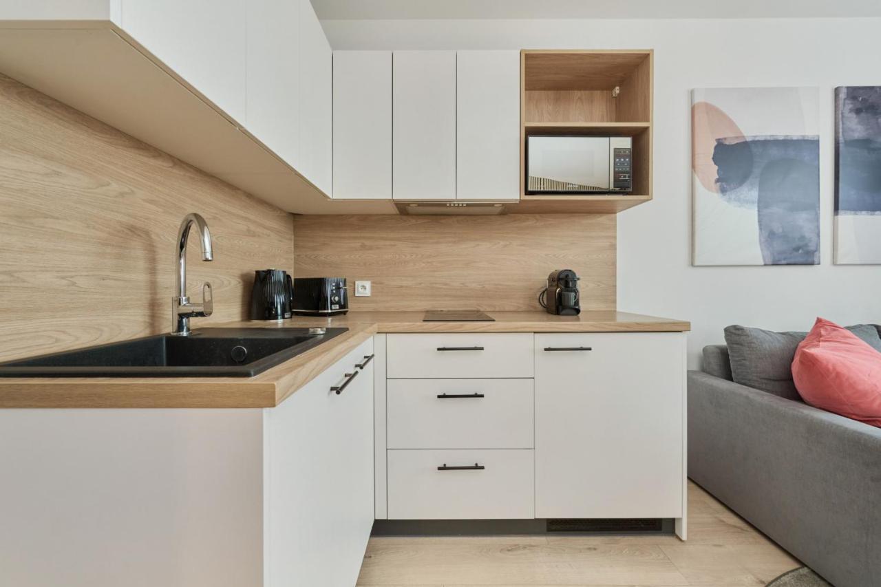 Wroclavia Apartments Dyrekcyjna By Noclegi Renters Wrocław Zewnętrze zdjęcie