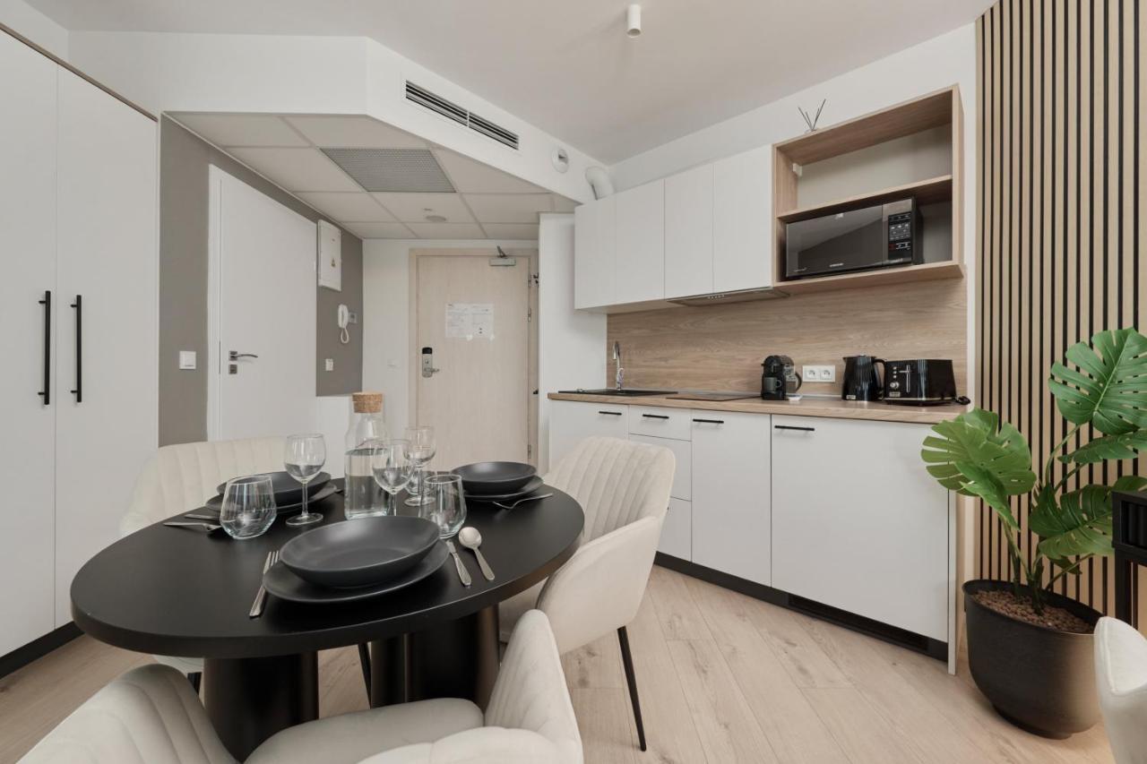 Wroclavia Apartments Dyrekcyjna By Noclegi Renters Wrocław Zewnętrze zdjęcie