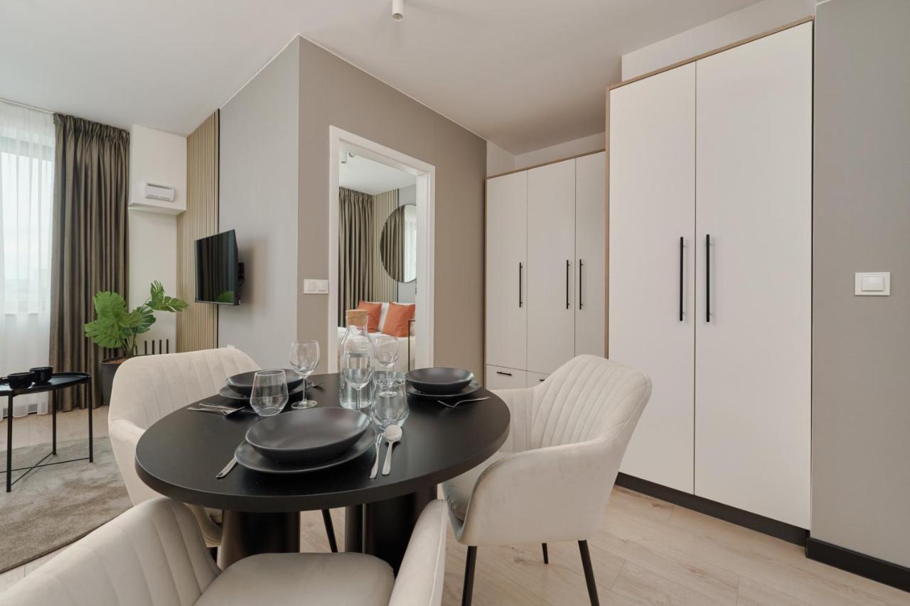 Wroclavia Apartments Dyrekcyjna By Noclegi Renters Wrocław Zewnętrze zdjęcie