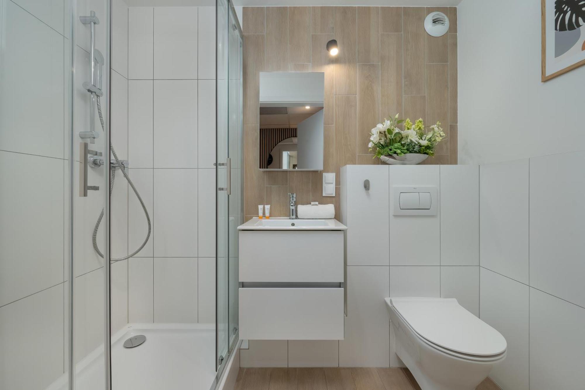 Wroclavia Apartments Dyrekcyjna By Noclegi Renters Wrocław Zewnętrze zdjęcie