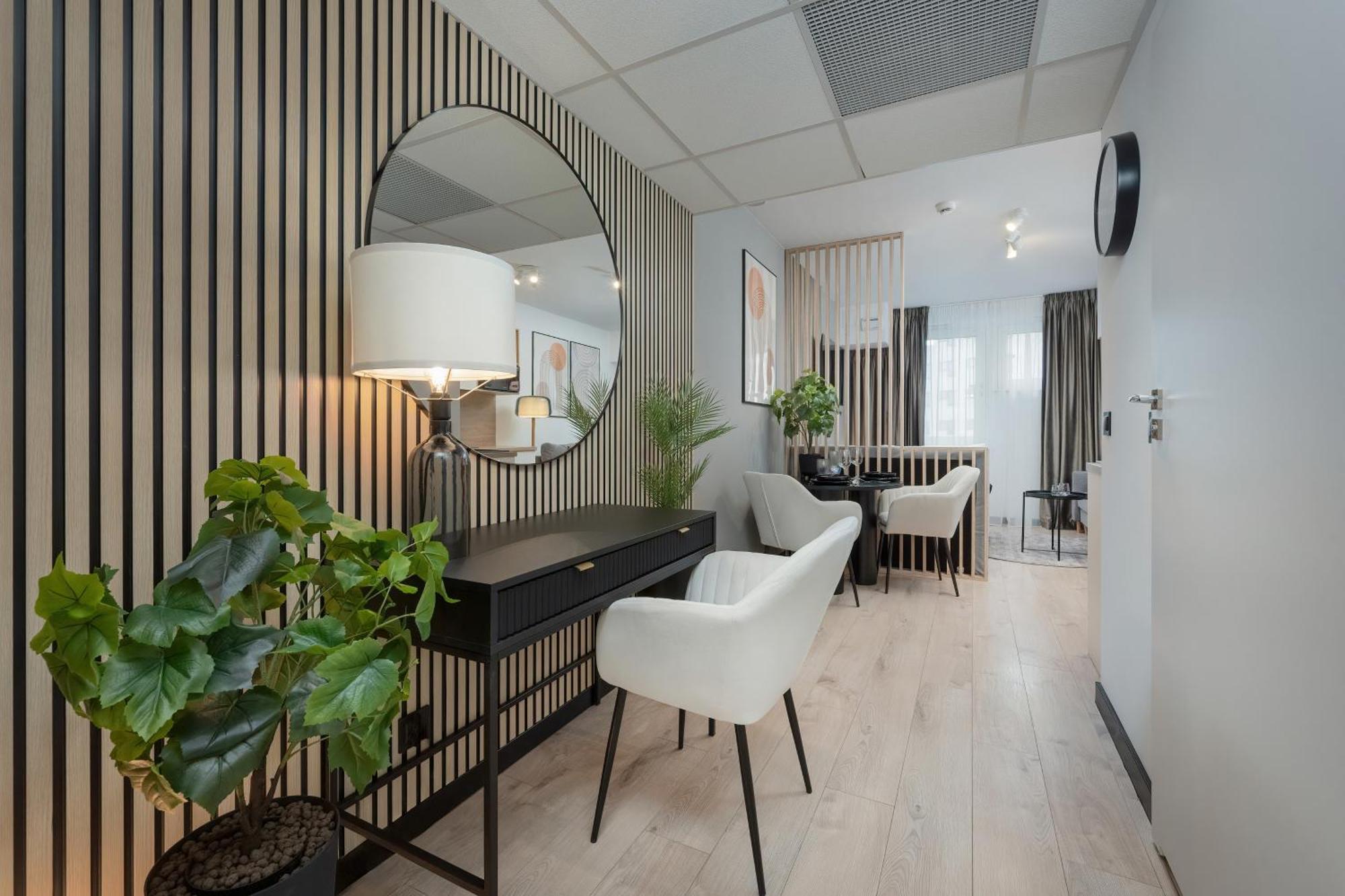 Wroclavia Apartments Dyrekcyjna By Noclegi Renters Wrocław Zewnętrze zdjęcie